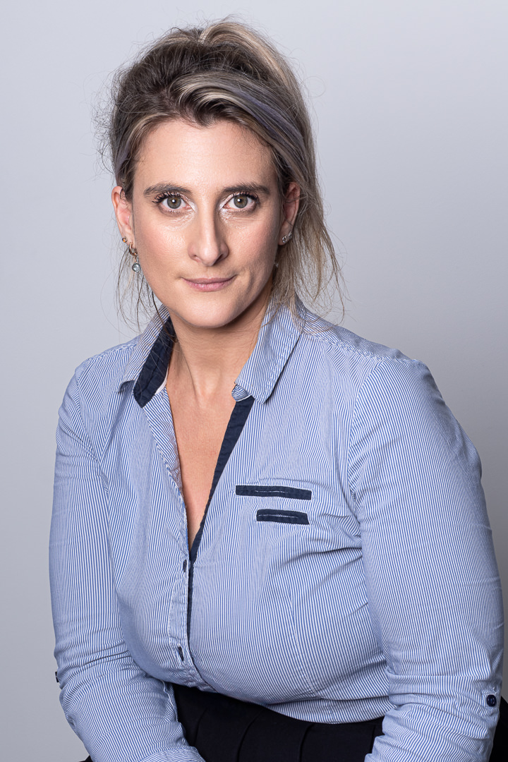 Portrait professionnel féminin réalisé au Studio Timeless